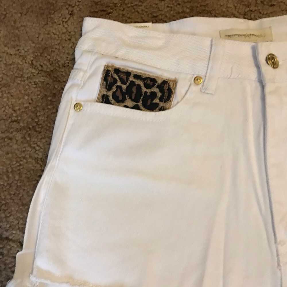 Nicki Minaj High Rise Shorts - Picture 3 of 4